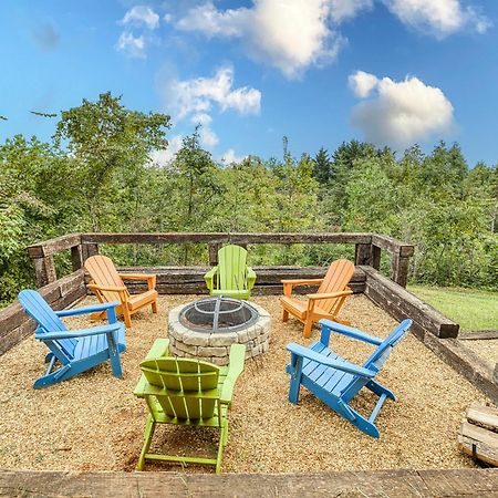 Sky High Lodge By Bk Stays. Large Cabin. Amazing Views. Game Room. Jacuzzi. Six Bedrooms. Sleeps 12 Blue Ridge Eksteriør bilde