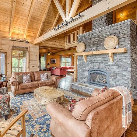 Sky High Lodge By Bk Stays. Large Cabin. Amazing Views. Game Room. Jacuzzi. Six Bedrooms. Sleeps 12 Blue Ridge Eksteriør bilde