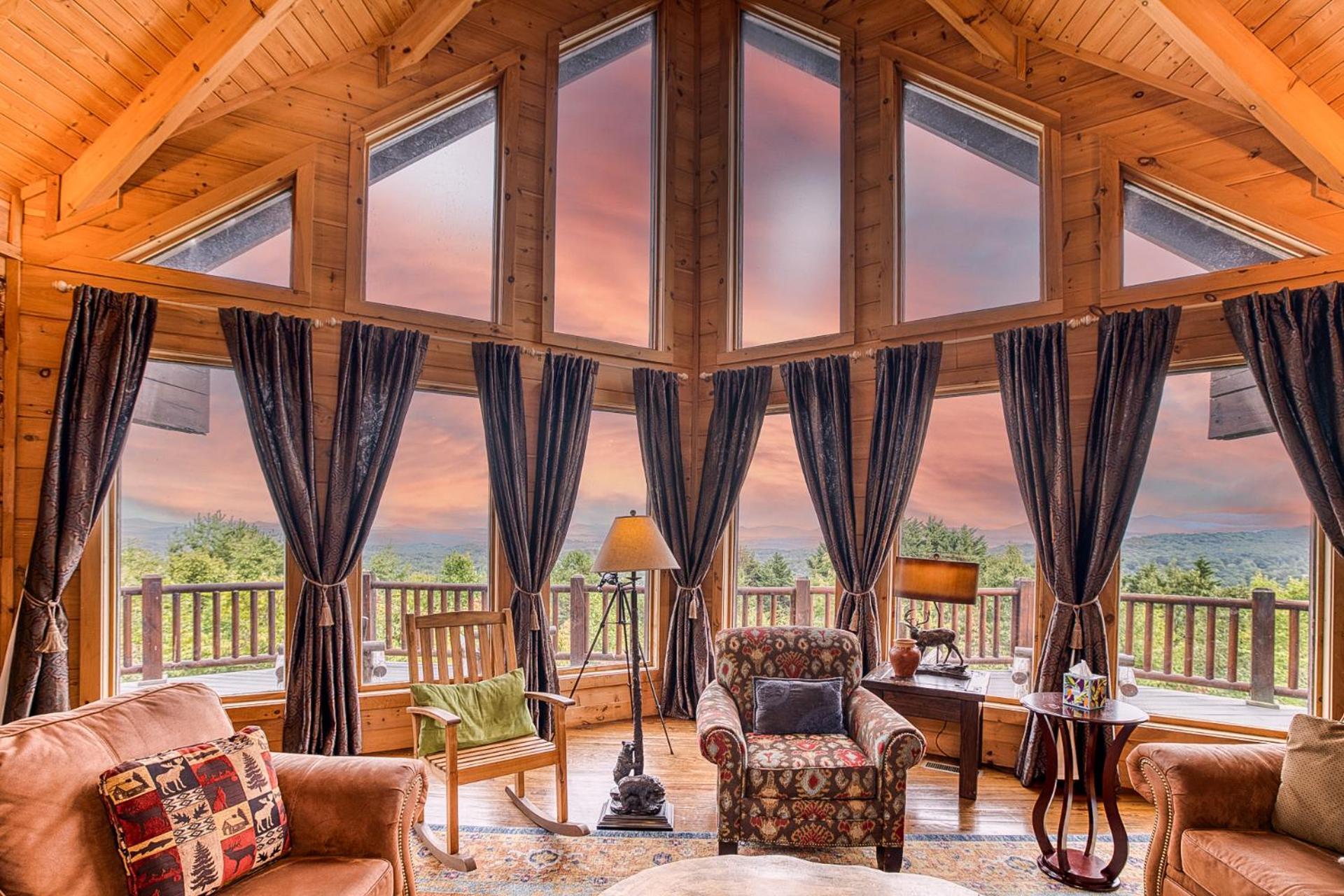 Sky High Lodge By Bk Stays. Large Cabin. Amazing Views. Game Room. Jacuzzi. Six Bedrooms. Sleeps 12 Blue Ridge Eksteriør bilde